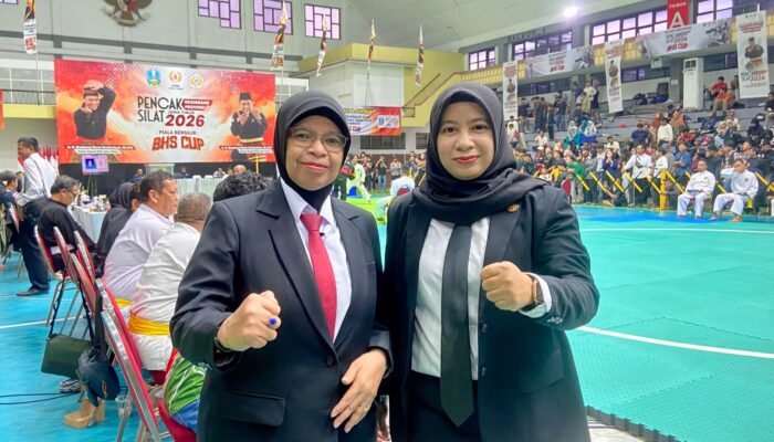 Dua Srikandi di Atas Matras: Kisah Dian dan Wiga Jaga Marwah Pencak Silat Jatim