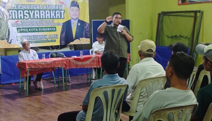 Reses di Kedungdoro, Legislator Golkar Tegaskan Fasilitas Publik Harus Prioritaskan Warga Lokal