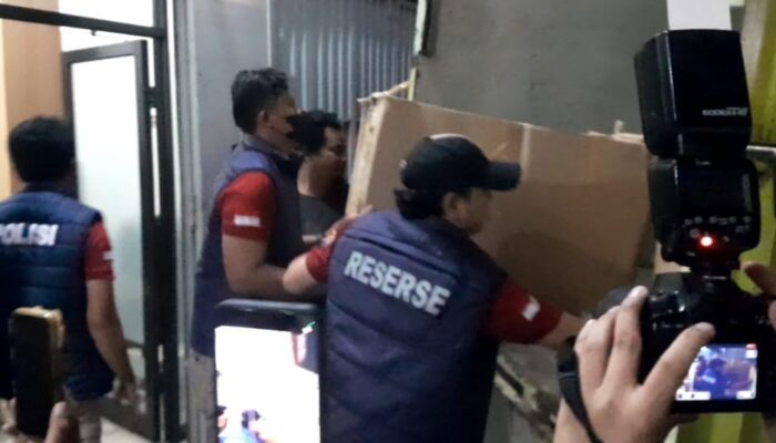 Gerebek Markas Sindikat Pig Butchering di Solo Baru, Polisi Amankan 38 WNA & WNI