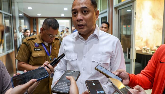 Hotline “Lapor Cak Eri” Diserbu Aduan dan Curhatan Warga, Pemkot Surabaya Targetkan Respons 1×24 Jam