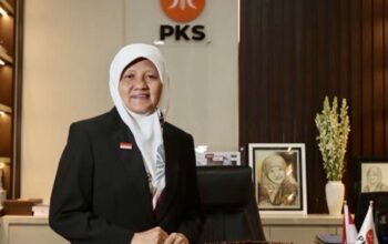 Reni Astuti DPR RI