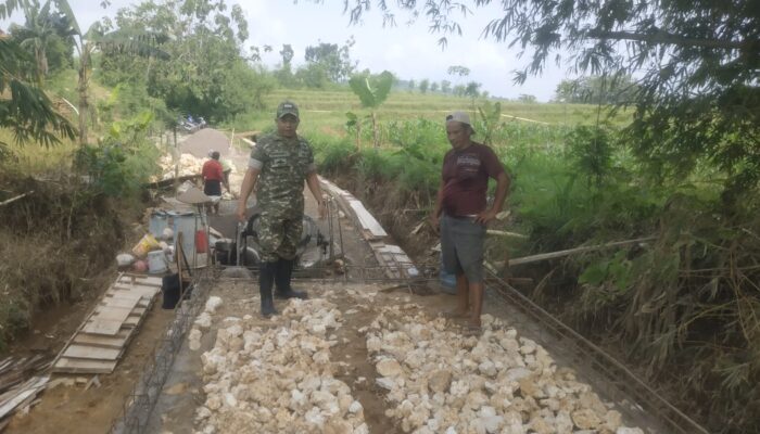 Sinergi TNI dan Warga, Pembangunan Jembatan Aramco di Todanan Dipercepat