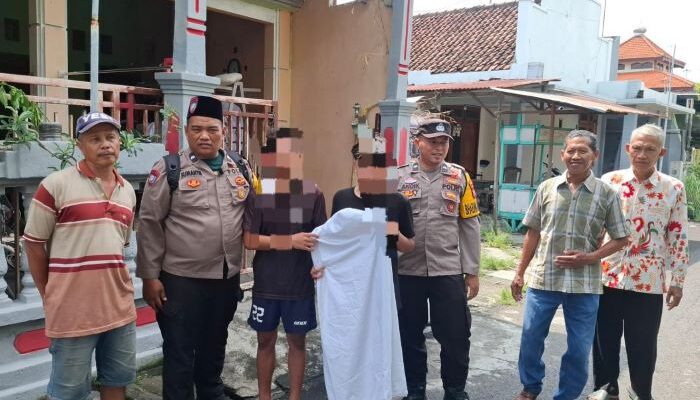 Prank Pocong Bikin Heboh Lamongan, Dua Pelajar Jalani Pembinaan Polisi