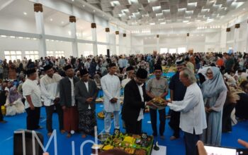 HUT Ke-280 Sragen, Ratusan Tumpeng Dipotong Usai Salat Id