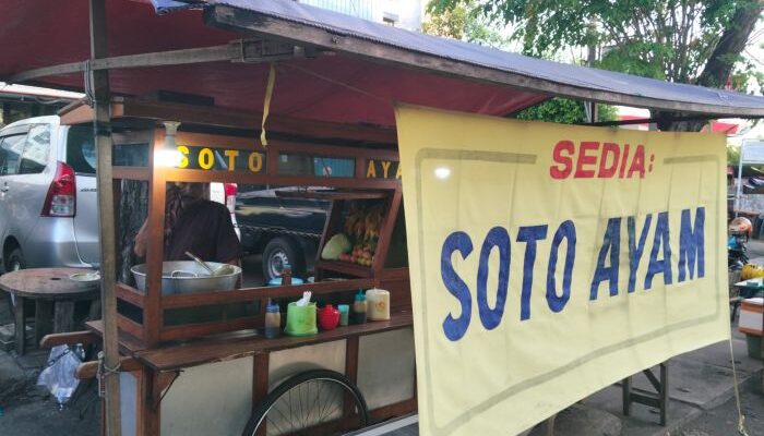 Perjuangan Pedagang Kuliner Pasar Turi, Omzet Turun Tapi Tetap Bertahan