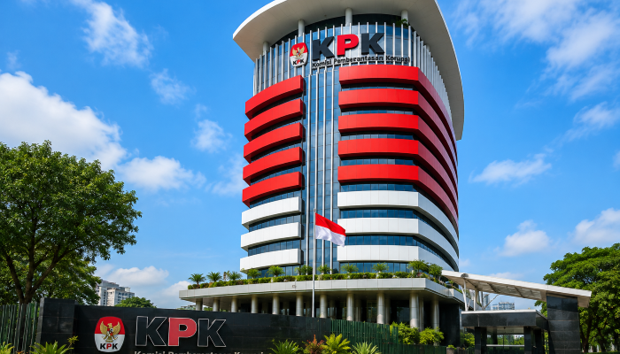 Bupati Muara Enim Edison Tiba di Gedung KPK untuk Pemeriksaan