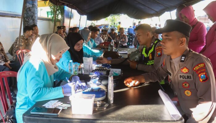 Rayakan Hari Bhayangkara ke-80, Polres Lumajang Gelar Aksi Donor Darah untuk Kemanusiaan