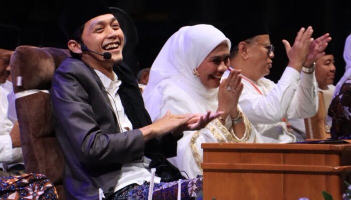 Dies Natalis ke-45 Unitomo, Gus Iqdam Ingatkan Pentingnya Dekengan Pusat