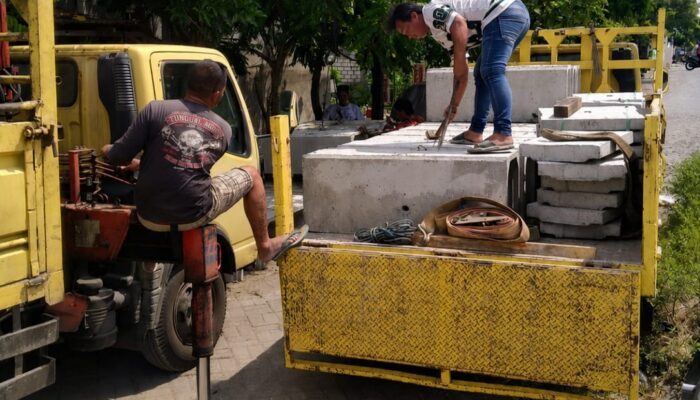 Proyek Drainase di Sememi Jaya Mulai Digarap, Warga Harap Selesai Tepat Waktu
