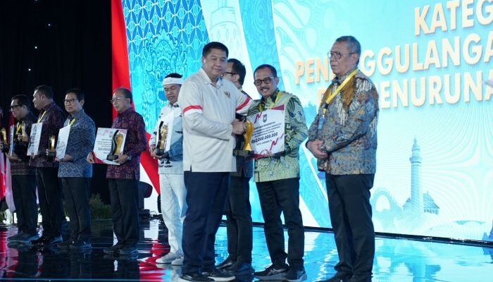 Raih Dua Penghargaan Kemendagri, Sukses Tekan Kemiskinan dan Stunting