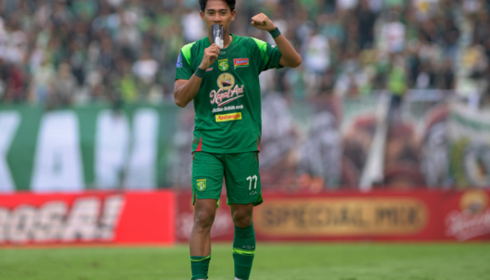 Malik Risaldi Resmi Perpanjang Kontrak, Siap Bawa Persebaya Berprestasi Lebih Tinggi