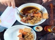 10 Rawon Legendaris di Surabaya yang Wajib Dicoba, Kuah Hitamnya Bikin Ketagihan