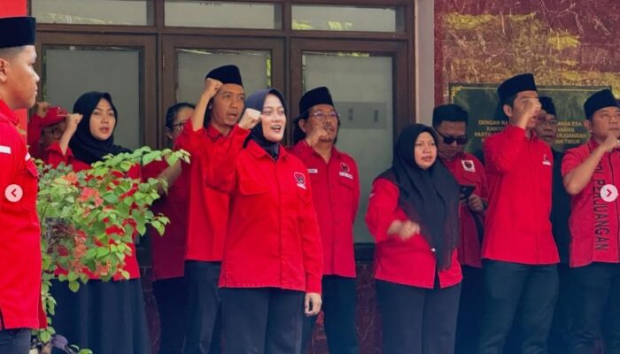 Peringati Hari Lahir Pancasila, Ketua Fraksi PDI-P DPRD Surabaya Ajak Kader Banteng Bumikan Gotong Royong