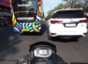 Aksi Ugal-ugalan Suroboyo Bus di Jalan Prapen Viral, Warga Sebut Nyaris Tersenggol