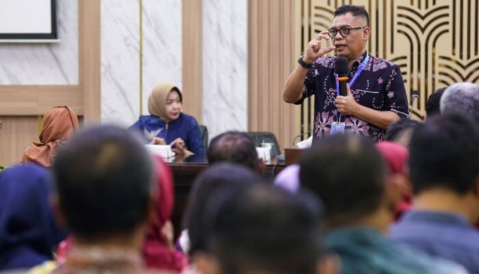 Pemkot Surabaya Genjot Perlinsos Digital, Targetkan Ribuan KK Terdata