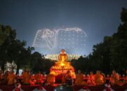 Ribuan Lampion Waisak Halau Gulita di Langit Borobudur