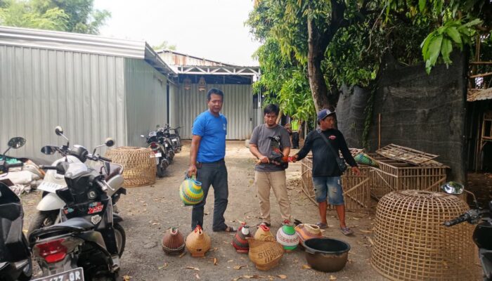 Polsek Bae Kudus Gerebek Praktik Judi Sabung Ayam di Desa Panjang, Belasan Motor Disita