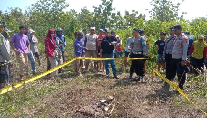 Geger Temuan Tulang Manusia di Hutan Rembang, Berkaos Merah ‘Sampoerna Retail’ dan Bersandal Biru
