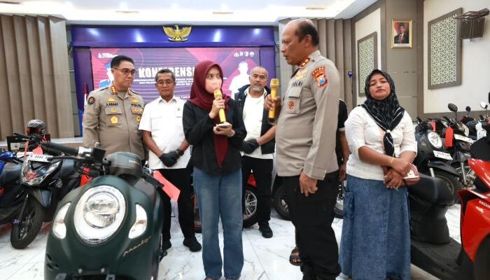 Polda Jatim Kembalikan Motor Korban Curanmor dan Begal Tanpa Biaya
