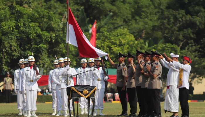 Kapolda Jatim Lantik 971 Bintara Remaja Lulusan SPN Polda Jatim