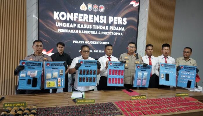 Polres Mojokerto Kota Bongkar Narkoba Liquid, 330 Cartridge Vape Etomidate Disita
