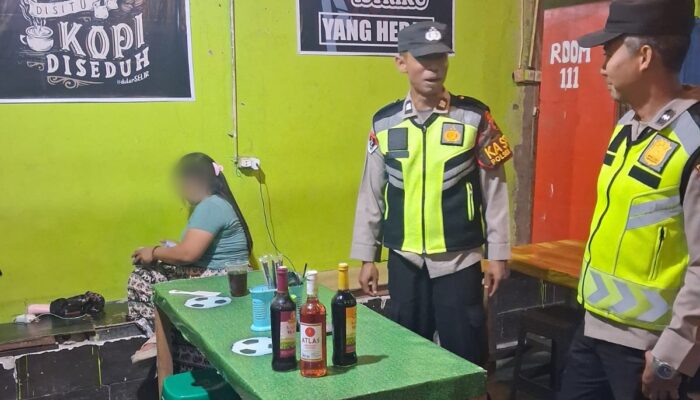 Operasi Pekat di Gubug, Polisi Sita 111 Botol Miras dari Lima Lokasi