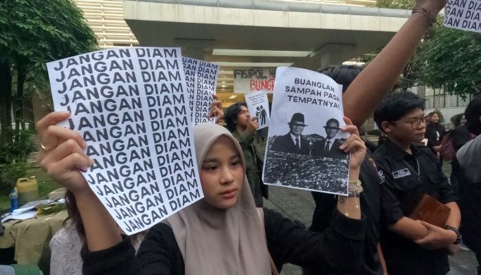 Mahasiswa FISIPOL UGM Kritik Pemerintahan Prabowo-Gibran, Tegaskan “Kami Menolak Bungkam”