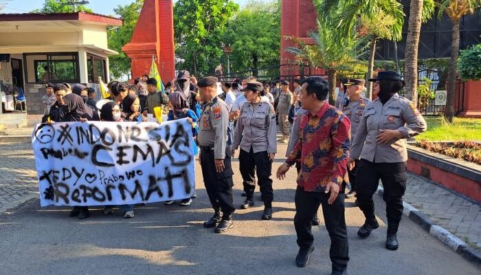 PMII dan GMNI Nganjuk Gelar Aksi Damai, Sampaikan 8 Tuntutan ke Pemkab
