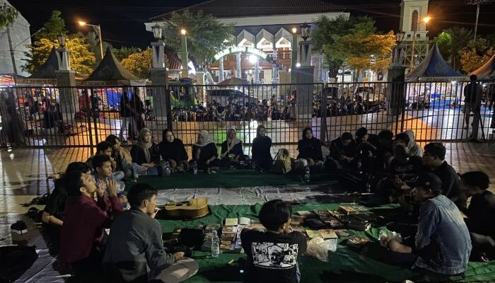 Mimbar Simpang Kiri di Alun-Alun Rembang Desak Penghentian Program MBG dan KDMP