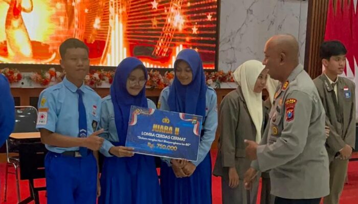 Peduli Pendidikan, Polres Blitar Gelar Lomba Cerdas Cermat Pelajar Sambut Bhayangkara ke-80