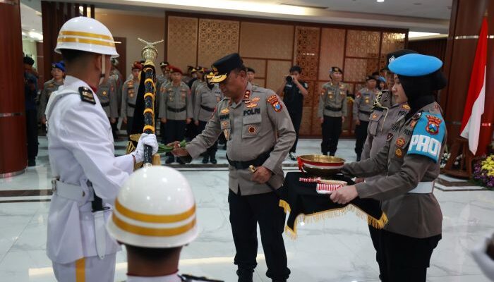 Jelang Hari Bhayangkara ke-80, Polda Jatim Gelar Upacara Pemuliaan Nilai Luhur Tribrata dan Pataka Tan Hana Dharma Mangrwa