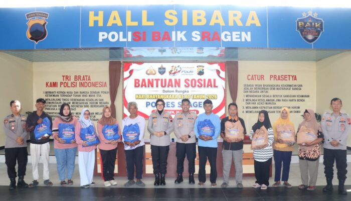 Peringati HUT Bhayangkara ke-80, Polres Sragen Bagikan 200 Paket Sembako