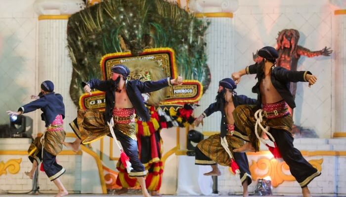 Harumkan Kota Surabaya, Reog Purbaya Raih Prestasi Nasional FNRP 2026