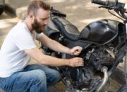 Kapan Waktu yang Tepat Mengganti Oli Motor dan Mobil? Ini Tanda-Tandanya