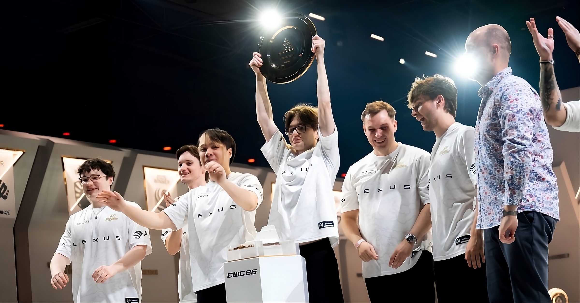 100-thieve-champions