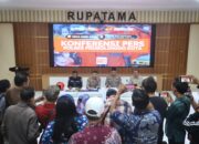 Kepolisian memberikan keterangan di hadapan wartawan di Mapolres Probolinggo Kota, Jumat (17/7/2026)