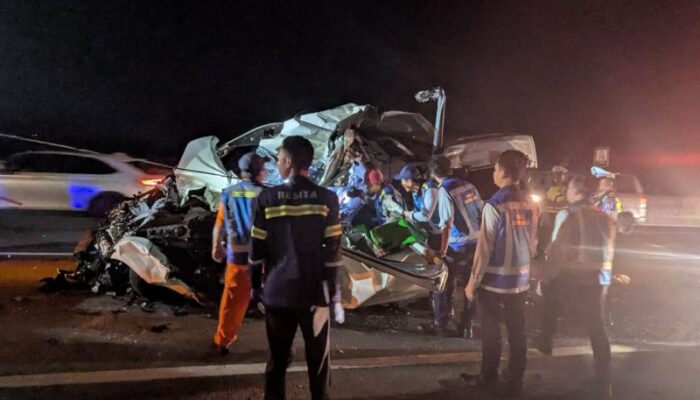 Tiga Tewas di Kecelakaan Tol Lawang