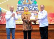 Ilham Habibie Lantik PW PII Jatim, Khofifah Ajak Perkuat Kolaborasi dan Inovasi Bangun Infrastruktur Nasional