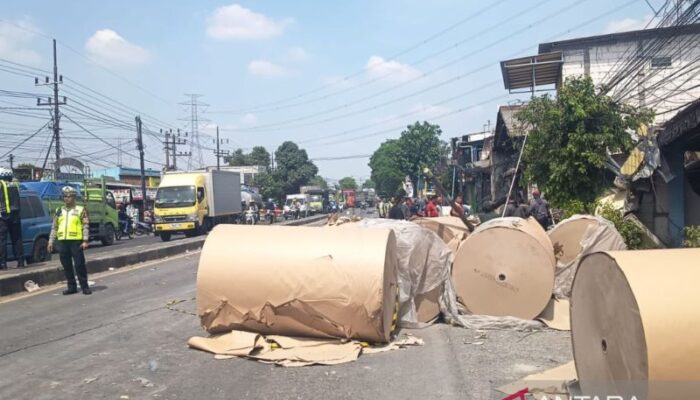 Kecelakaan Beruntun Tewaskan Empat Orang