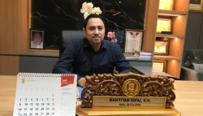 DPRD Surabaya Minta Hotline Lurah Terkoneksi ke Wali Kota