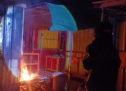 Dipicu Kebocoran Elpiji, Kios Kontainer di Cerme Gresik Hangus Terbakar