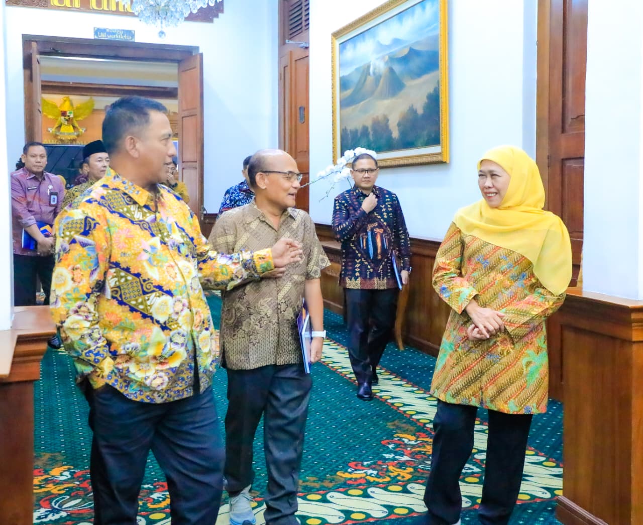 Gubernur Khofifah