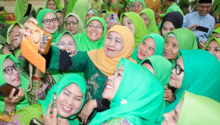 Khofifah Hadiri Harlah ke-80 di Pekanbaru: Muslimat NU Riau Deklarasikan 9 Poin Perdamaian Dunia untuk PBB