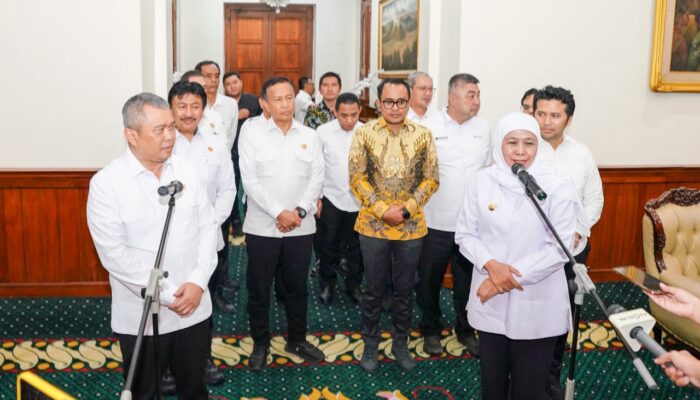 Sambut Menhub Dudy di Grahadi, Khofifah-Emil Pacu Tiga Proyek Megainfrastruktur Transportasi Jatim