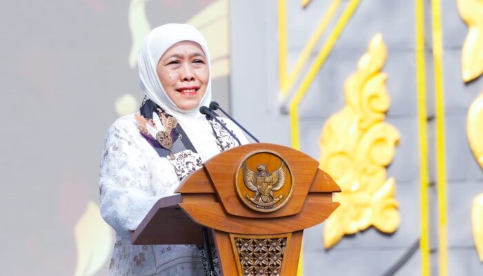 Bidang Komunikasi Jatim Moncer, Khofifah Sabet Pena Emas