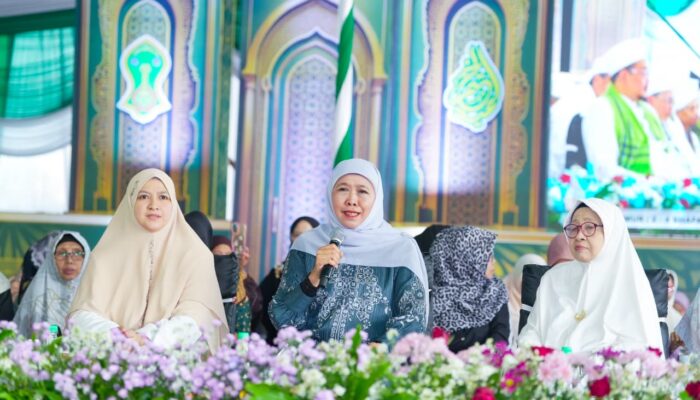 Hadiri Idul Khotmi At-Tijaniyah di Sumenep, Khofifah Ajak Jamaah Perkuat Ukhuwah