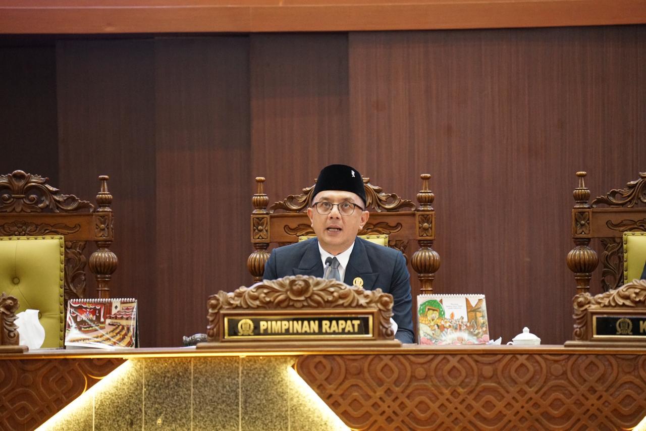 Seragam sekolah