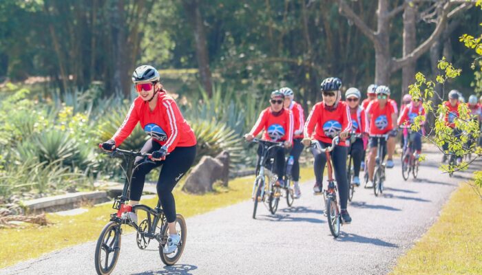 Lintasi Surabaya–Pasuruan, Ikasmanca Bersepeda Gelar Gowes Kolaborasi dan Piknik Bersama