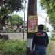 Rusak Estetika, Satpol PP Tulungagung Copot Reklame Liar