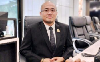 Komisi B DPRD Surabaya